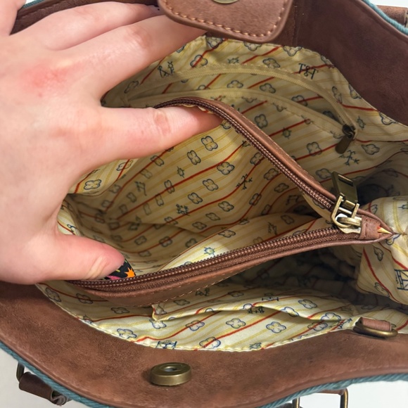 Bioworld Newt Scamander Handbag - Picture 9 of 12